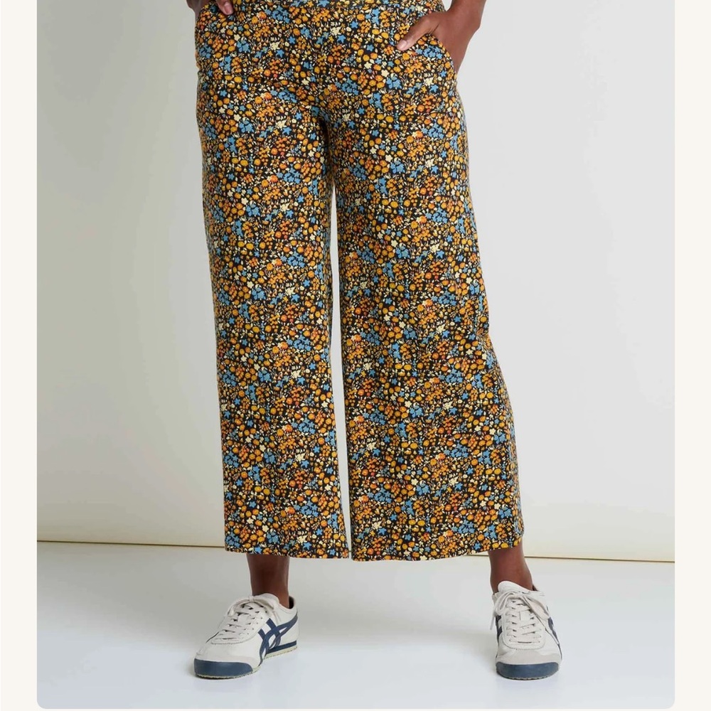 Toad&Co Floral Wide-Leg Capris in Mustard, Blue, Black